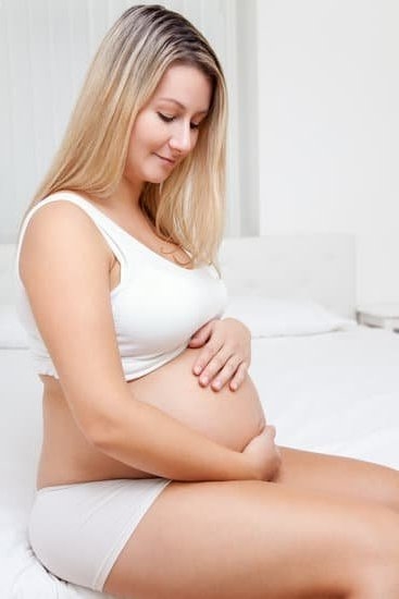 brown-discharge-in-first-trimester-pregnancy-you-getting-pregnant