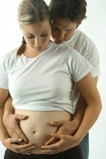 brown-discharge-in-pregnancy-you-getting-pregnant