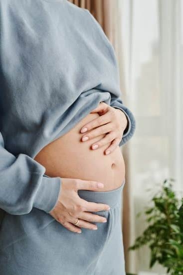 can-you-self-check-your-stomach-for-pregnancy-you-getting-pregnant