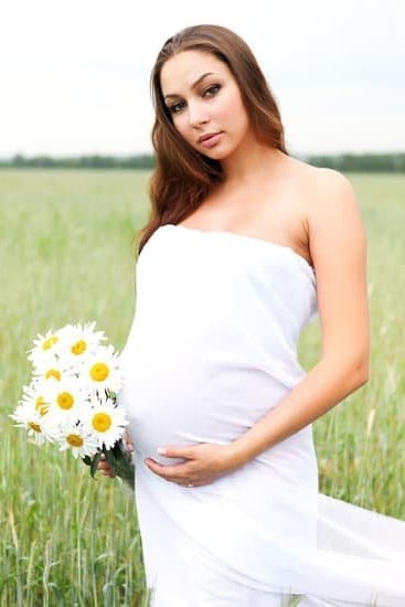 clear-brown-discharge-pregnancy-you-getting-pregnant