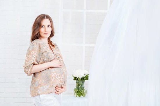 clear-white-discharge-before-period-sign-of-pregnancy-you-getting