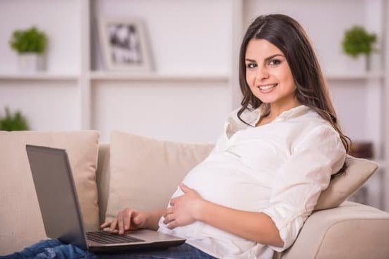 4-solid-causes-and-home-tips-of-yellow-discharge-pregnancy