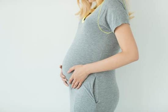 is-there-white-discharge-during-early-pregnancy-you-getting-pregnant