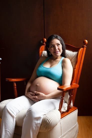 how-long-does-brown-discharge-last-during-pregnancy-you-getting-pregnant