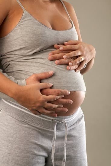 is-thick-discharge-a-sign-of-pregnancy-you-getting-pregnant