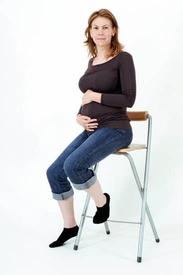 tmi-picture-33-weeks-pregnant-bright-yellow-watery-discharge-mumsnet