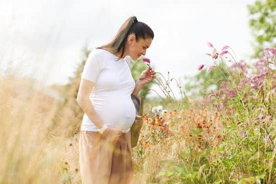 clear-snotty-discharge-during-early-pregnancy-you-getting-pregnant